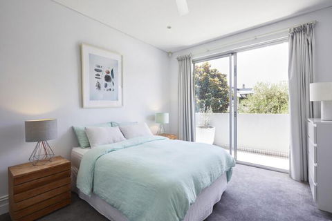 Bondi Beach Haven - Australian Directory 7