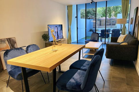 Ascot Apartments - Australian Directory 1