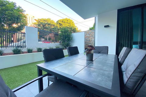 Ascot Apartments - Australian Directory 6