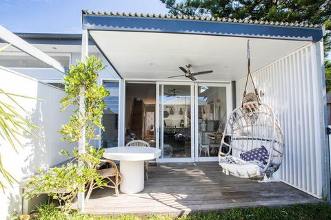 Beachside Bliss (669i) - Australian Directory 1
