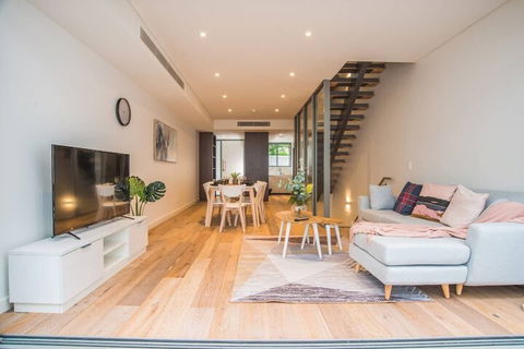 Amazing 3beds3bath Townhouse@rosebery - Australian Directory 3