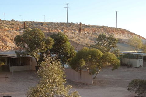 Di's Dugouts - Australian Directory 1