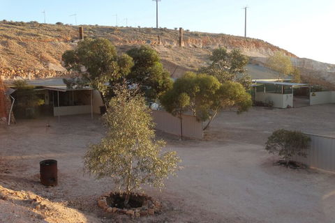 Di's Dugouts - Australian Directory 3