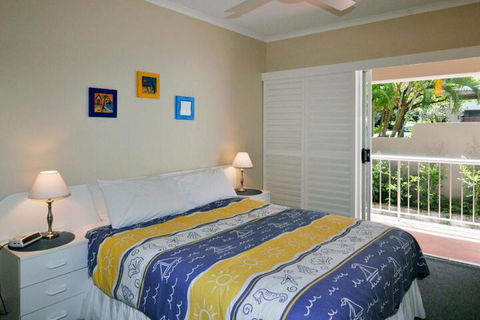 Bright & Comfortable In Quiet Location - Australian Directory 3