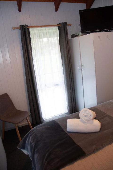 Gardens Caravan Park - Australian Directory 5