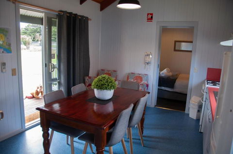 Gardens Caravan Park - Australian Directory 3