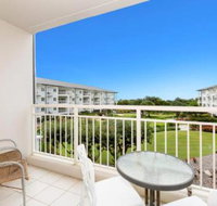 RESORT on the BEACH 5215 OCEAN GLIMPSES - Australian Directory