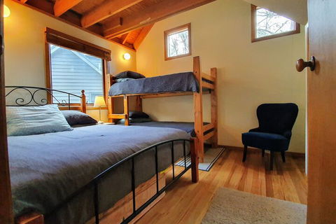 SNOWED INN Apartment - Australian Directory 4