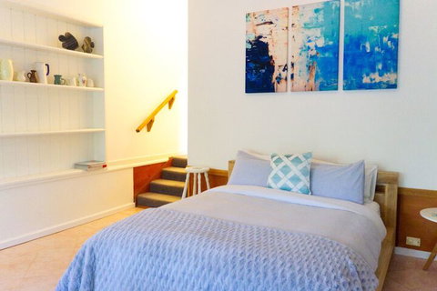 Tilba Lake House - Australian Directory 5