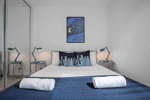 Melbourne Docklands Seaview Apartment At Collins St - Australian Directory 5