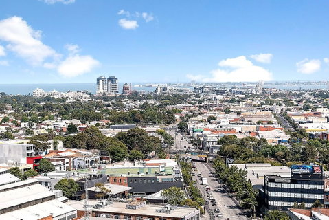 JOYCE, 1BDR Southbank Apartment - Australian Directory 0