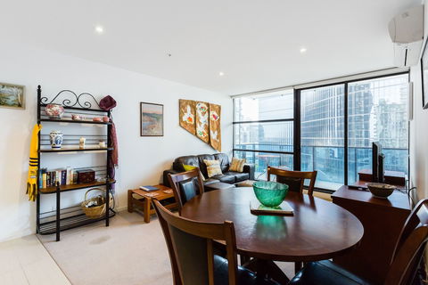 TIARA, 1BDR Southbank Apartment - Australian Directory 5