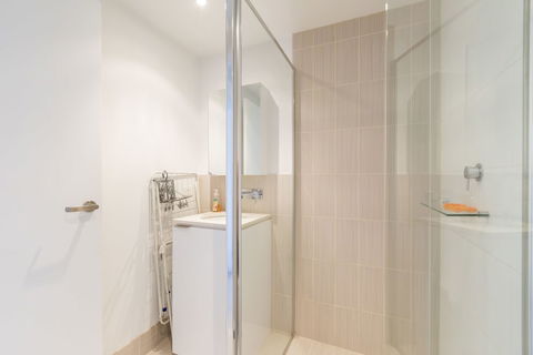 TIARA, 1BDR Southbank Apartment - Australian Directory 3