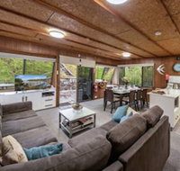 Boats And Bedzzz Houseboat Stays  Renmark River Villas - Australian Directory