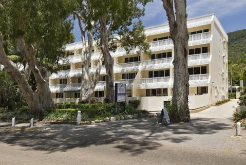 On Palm Cove Beachfront Apartments - Australian Directory 0