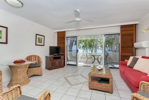 On Palm Cove Beachfront Apartments - Australian Directory 5