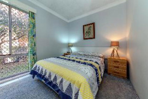 2 Bedroom Apartment Castaways Unit 1 - Australian Directory 3