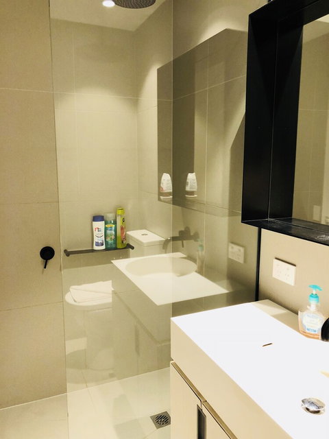 Comfy 2-Bedroom Apartment Level 5 - Australian Directory 6
