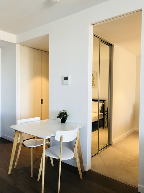 Comfy 2-Bedroom Apartment Level 5 - Australian Directory 3