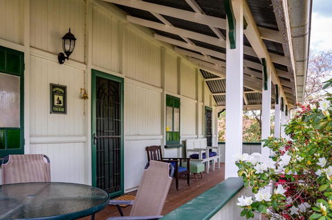 Dillons Cottage - Australian Directory 5