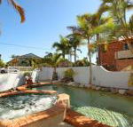 Unit 4 Coolum Sands Apartments 34 First Avenue Coolum Beach 400 BOND LINEN SUPPLIED - Australian Directory