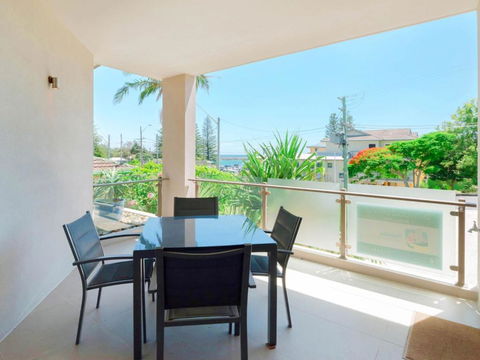 Bimbadeen Unit 3 Across From The Beach Lift In Complex - Australian Directory 4
