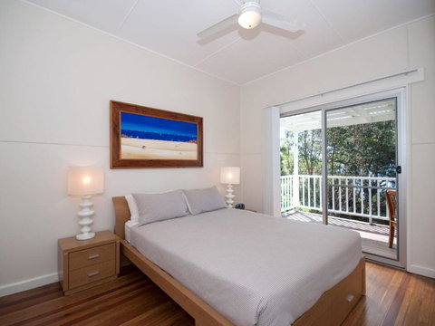 Gloucester Street 04 Frangipani - Australian Directory 2