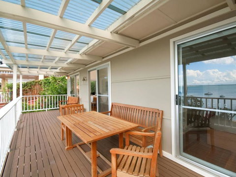 Gloucester Street 04 Frangipani - Australian Directory 5