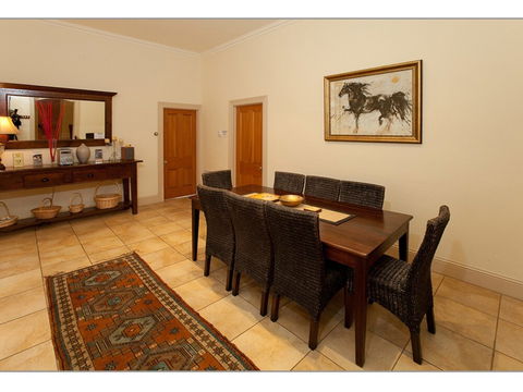 Fairholme Townhouse - Australian Directory 4
