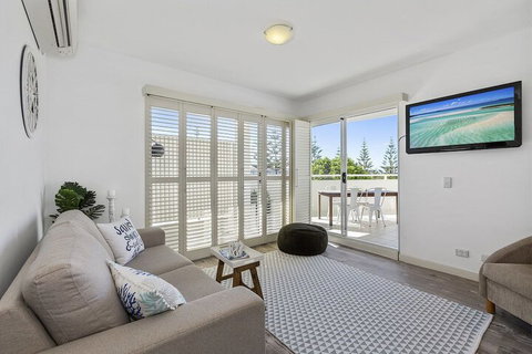 Resort On The Beach 1219 / 20 - Australian Directory 6