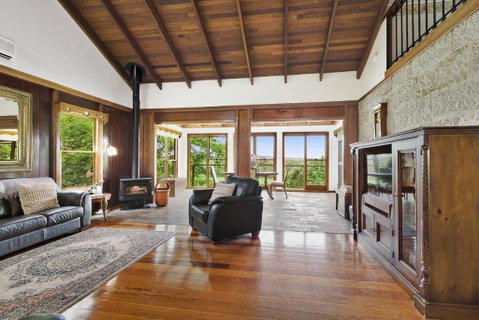 CHRISTOPHERS COTTAGE - Australian Directory 3