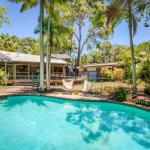 8 Satinwood Drive Rainbow Shores Architecturally Designed Pool Walk To Beach - Australian Directory 0