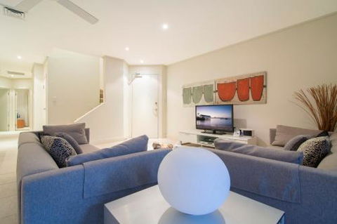 Villa Del Mar Port Douglas - Australian Directory 3