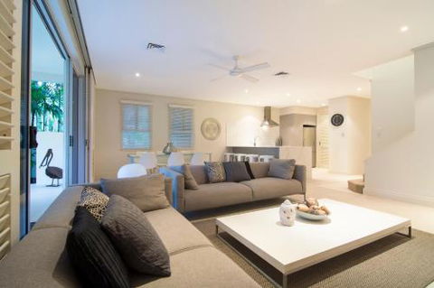 Villa Del Mar Port Douglas - Australian Directory 5