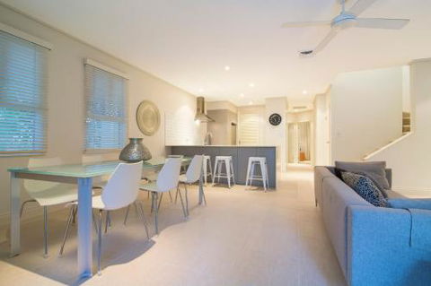 Villa Del Mar Port Douglas - Australian Directory 1