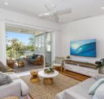 KINGY BEACH HOUSE at 162 - Australian Directory