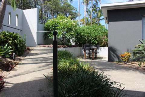 Zaffiro Beach House - Australian Directory 3