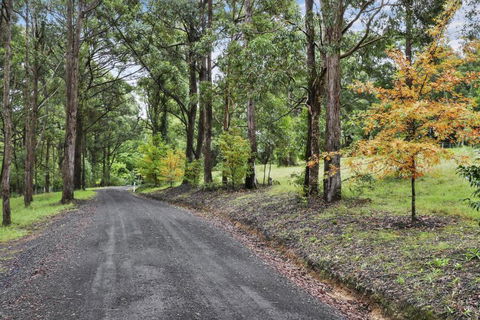 NUNGAROO COTTAGE - Australian Directory 6