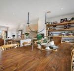 Comfy Coast Drive Condo - Australian Directory
