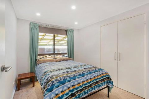 Kianga Parade Beach House - Australian Directory 3