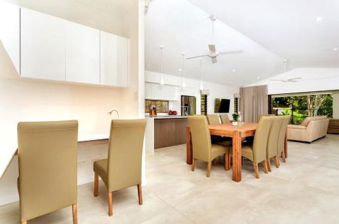 PARKVIEW At PALM COVE - Australian Directory 1