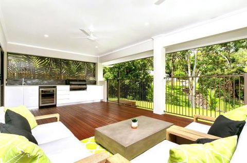 PARKVIEW At PALM COVE - Australian Directory 0