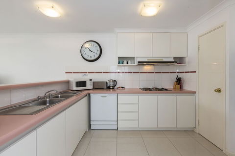 Cottesloe Cove Beach Apartment - Australian Directory 3