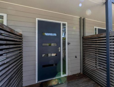 COASTAL SOUL VILLA At BROADBEACH - Australian Directory 0