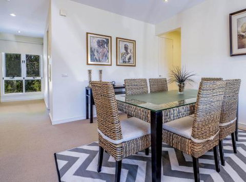 COASTAL SOUL VILLA At BROADBEACH - Australian Directory 3