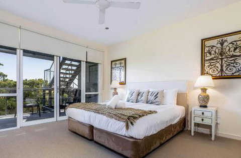 COASTAL SOUL VILLA At BROADBEACH - Australian Directory 6