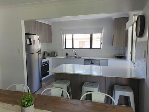 12 Cooloola Drive Family Home Close To Beach Pet Friendly - Australian Directory 0