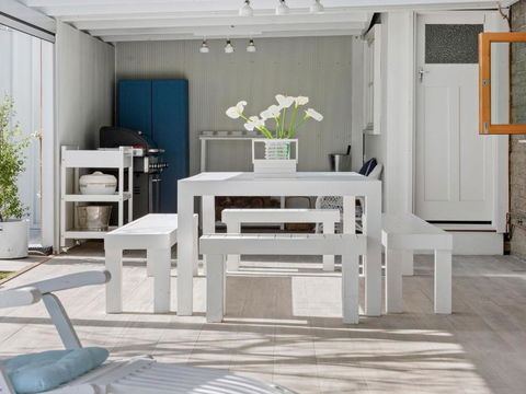 SANTORINI BEACH HOUSE SAFETY BEACH - Australian Directory 1