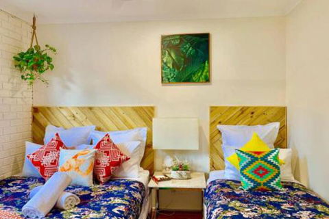 PARADISE COURT VILLA 1 Free Wifi - Australian Directory 2