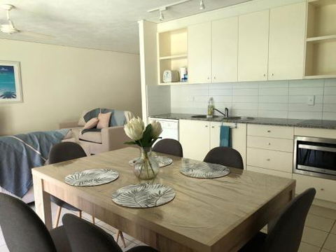 Baden 42 Rainbow Shores Ground Floor Unit Air Conditioned Overlooking Outdoor Spa - Australian Directory 4